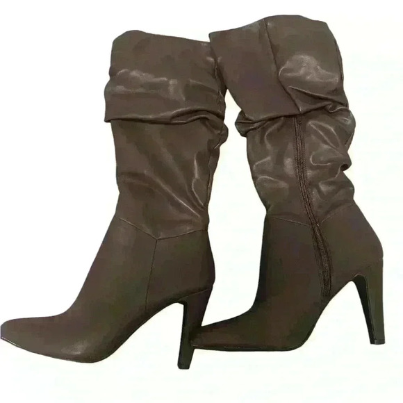 Christian Siriano Shoes - CHRISTIAN SIRIANO - Dark Purple Calf Length Boots. Size: 9
